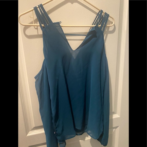 Teal BeBe blouse with cut out sleeves - Picture 2 of 4